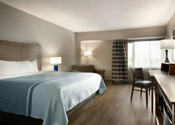 Travelodge Hotel By Wyndham Saskatoon
