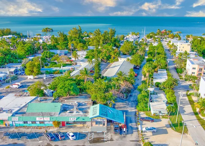 Blackfin Resort And Marina