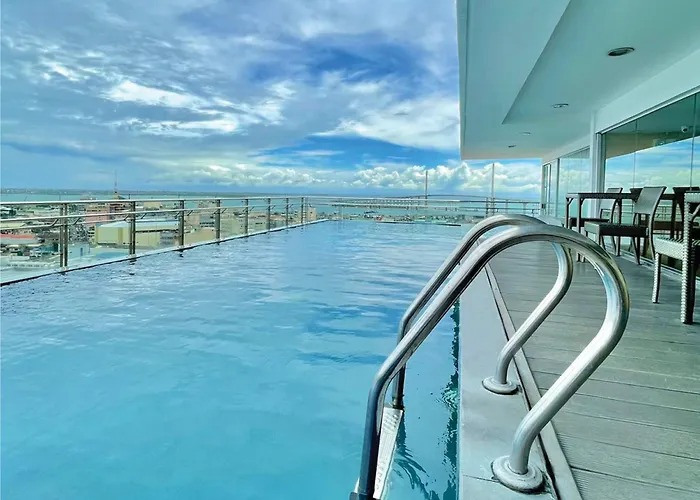 One Central Hotel & Suites