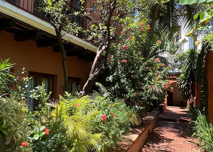 Paseo Colonial - Sanctuary #2