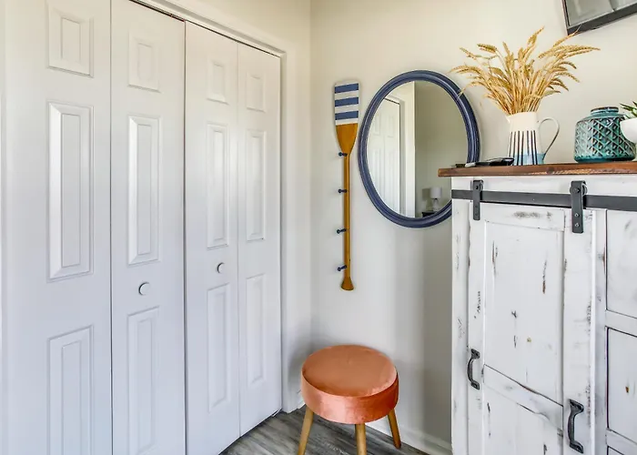 'Salt & Light' Oceanfront Condo W/ Pool & Elevator
