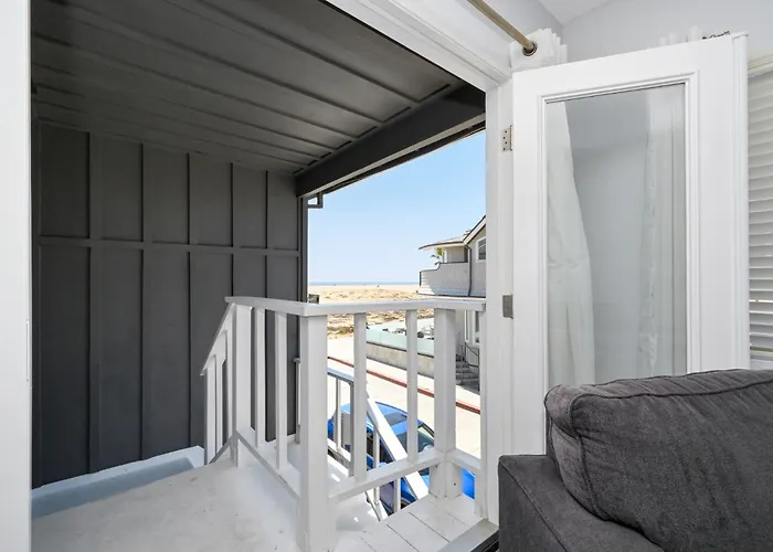 1 Bedroom Apartment In The Back Of Our Oceanfront Home