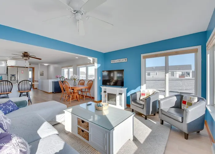 Wells Beach House W/ Ocean-View Deck