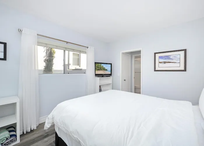 1 Bedroom Apartment In The Back Of Our Oceanfront Home