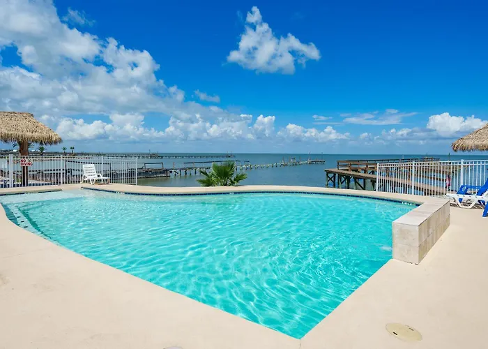 Fishful Thinking ! Pool On The Waters Edge