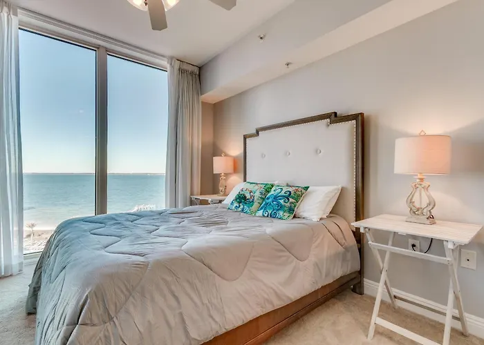 Florida Resort Condo: Walk To Pensacola Beach!