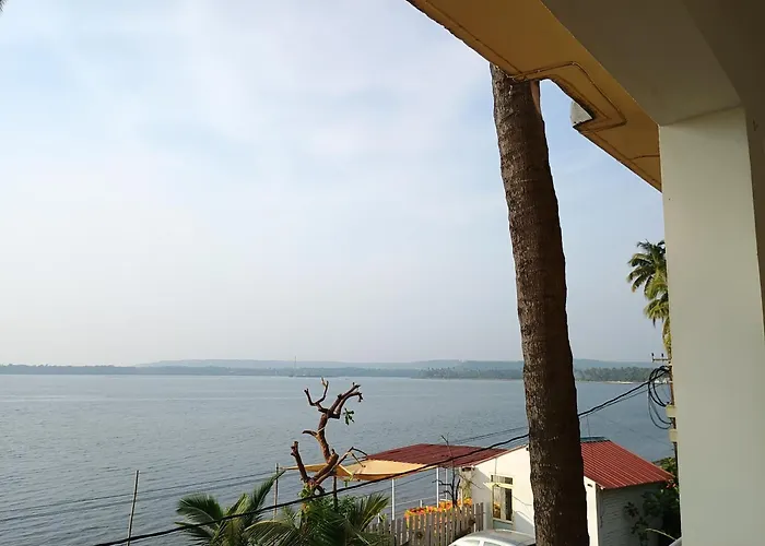 Gs Home On The Bay- Super Sea & Garden View Glass Studio Apartment