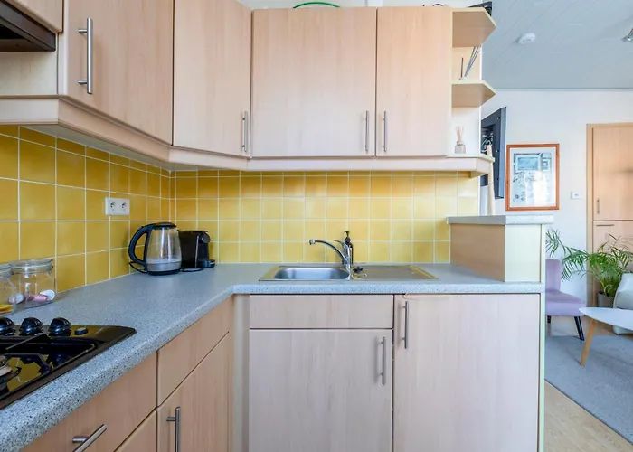 Cosy Apartment 150M From The Beach