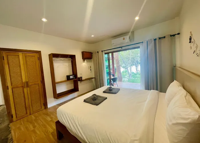 Marina Resort Koh Phayam Ranong