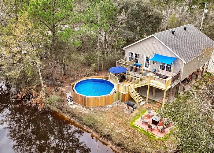 Waterfront Home With Pool, Hot Tub And Game Area