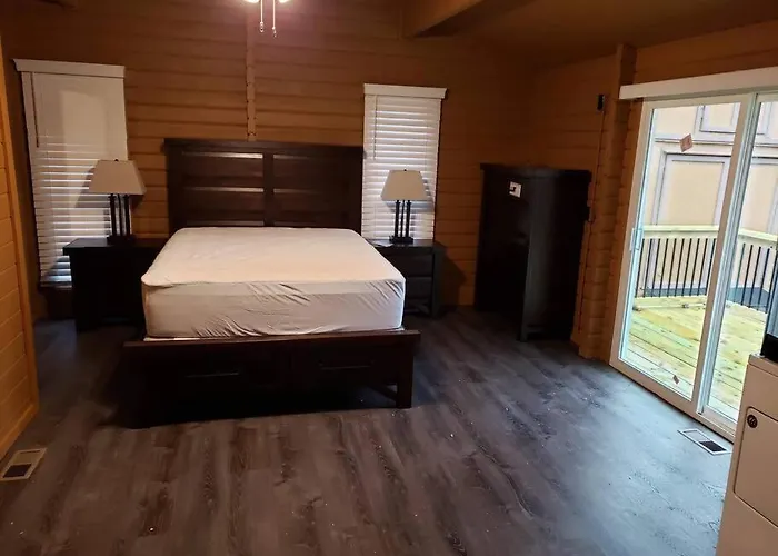 Beaver Lake Arkansas Luxury Cabin