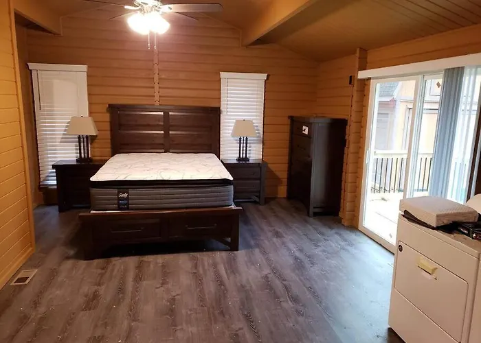 Beaver Lake Arkansas Luxury Cabin