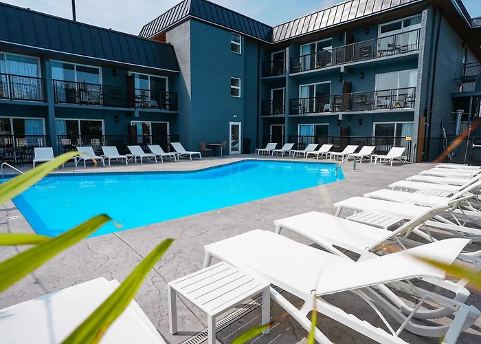 The Boulevard Hotel