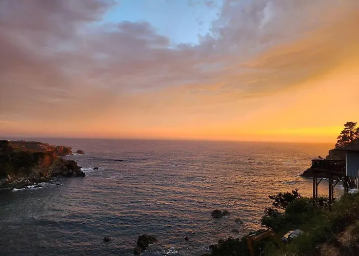 Ocean Cove Lodge