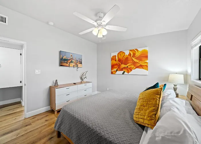 Midtown Cottage - In The Heart Of Cocoa Beach