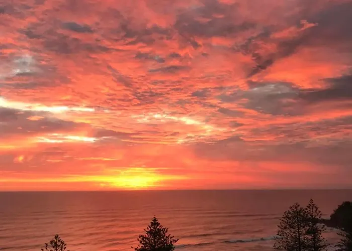 Deluxe Two Bedroom Apartment With Ocean Views