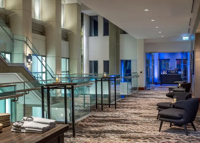 Delta Hotels By Marriott Vancouver Downtown Suites - Downtown Vancouver