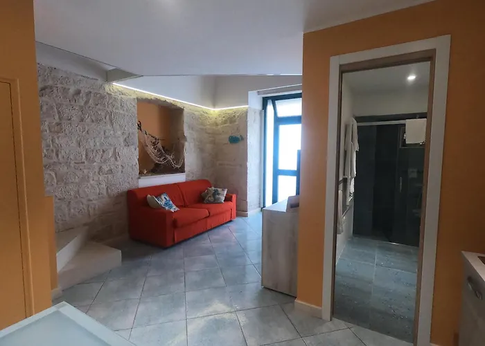 Porto di mare luxury home