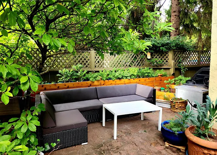 Small Private Studio At Kitsilano Beach