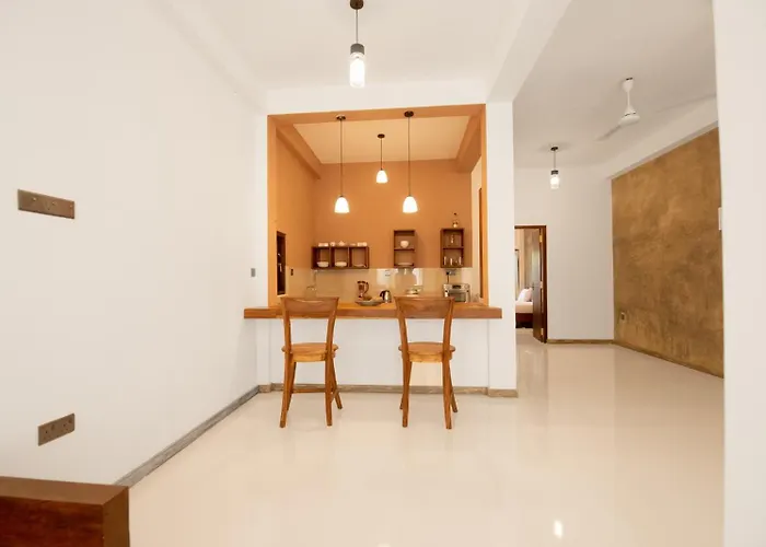 Dimuthu Home