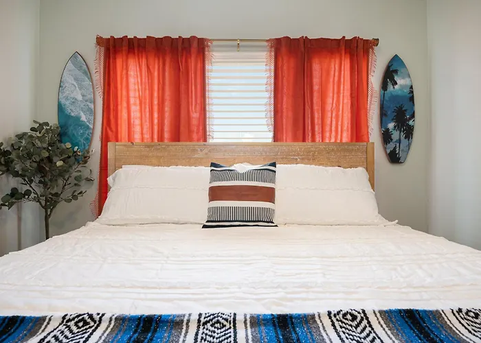 Unobstructed Panoramic Beachfront 4 Bd*Sleeps 14!
