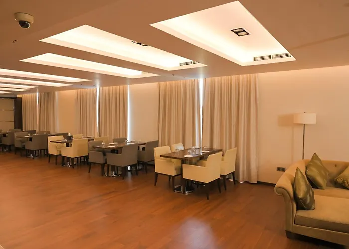 Courtyard By Marriott Kochi Airport