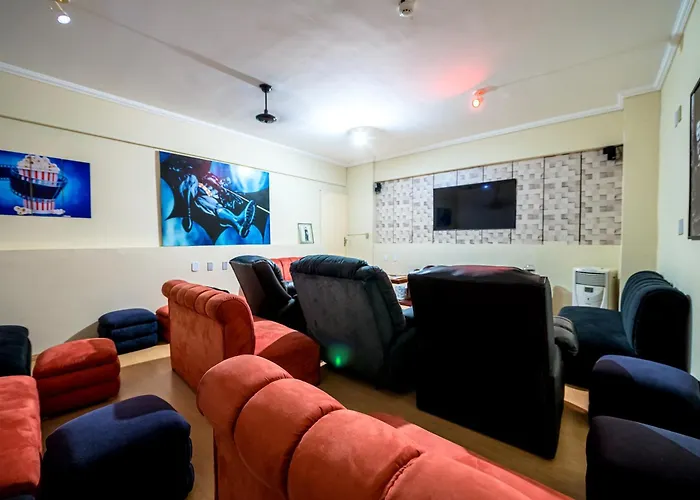 Rovi Plaza Hotel