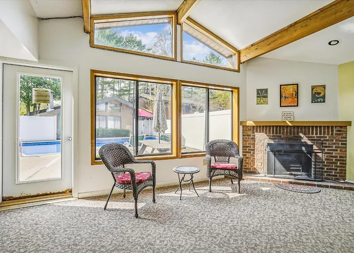 Cedarbrook Junior Suite 11921