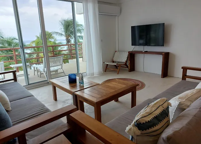 Noah Beach Hotel & Suites