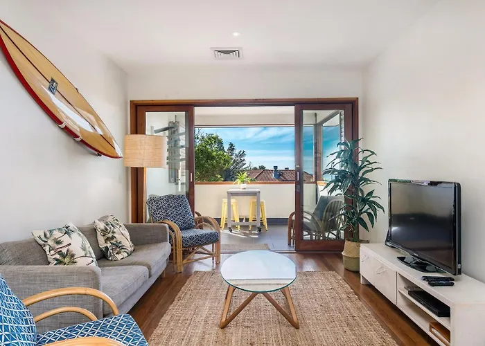 Quiksilver Apartments The Pass - Steps From Beach