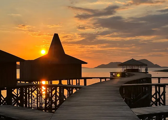 Menjaga Bay
