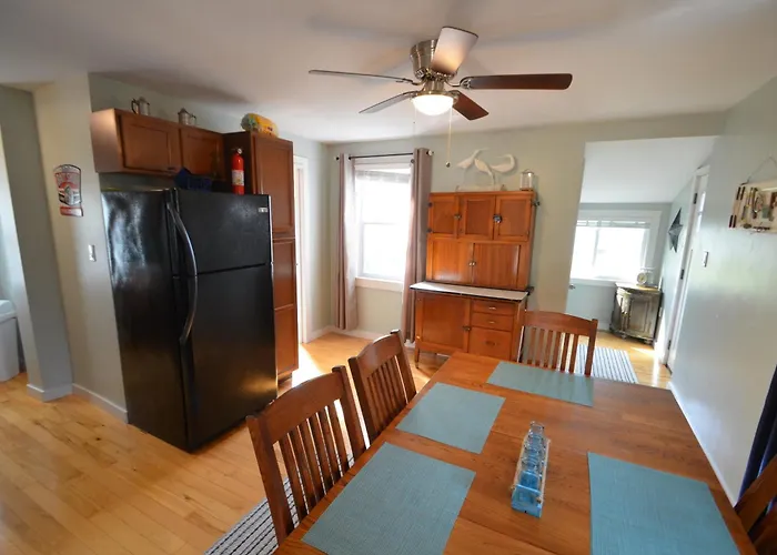 Riverfront Retreat! Water Front And Dog Friendly!