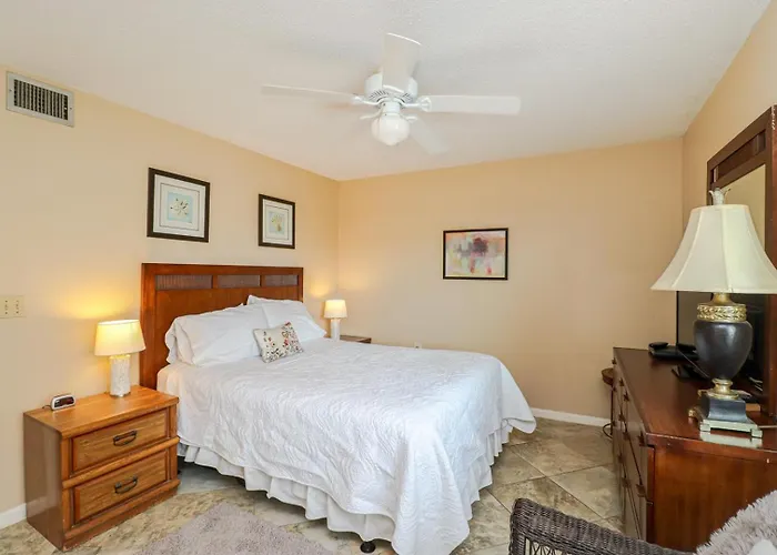 Ocean Village Club D16