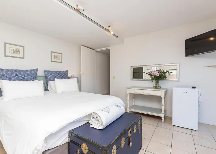Admiralty Bed & Breakfast