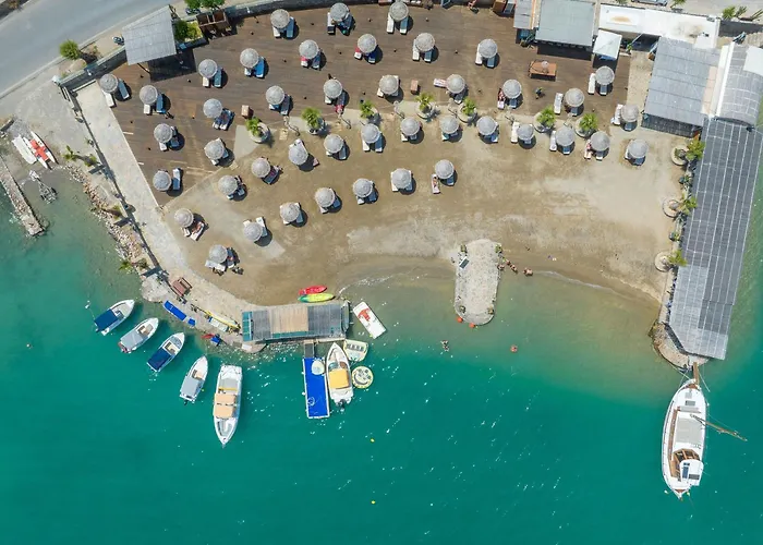 Royal Marmin Bay Boutique&Art Hotel
