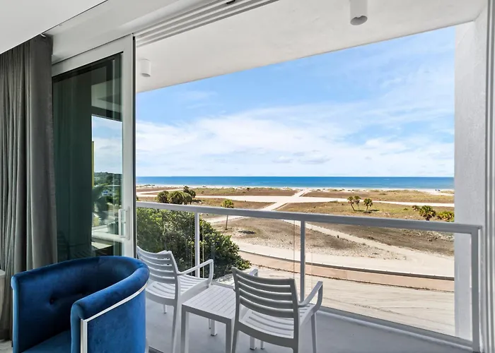 Ocean Club Treasure Island Hotel