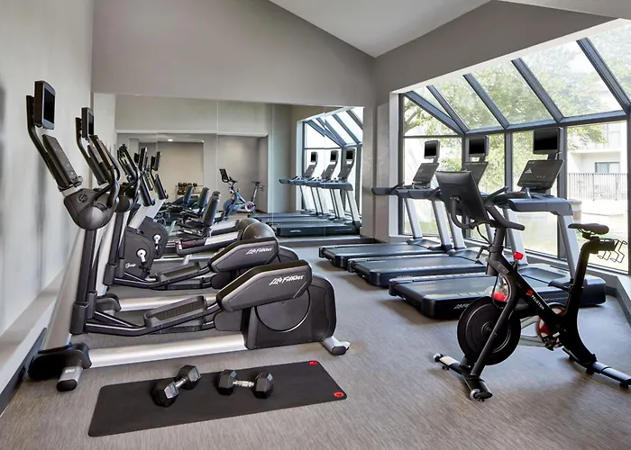 Courtyard By Marriott Memphis Airport