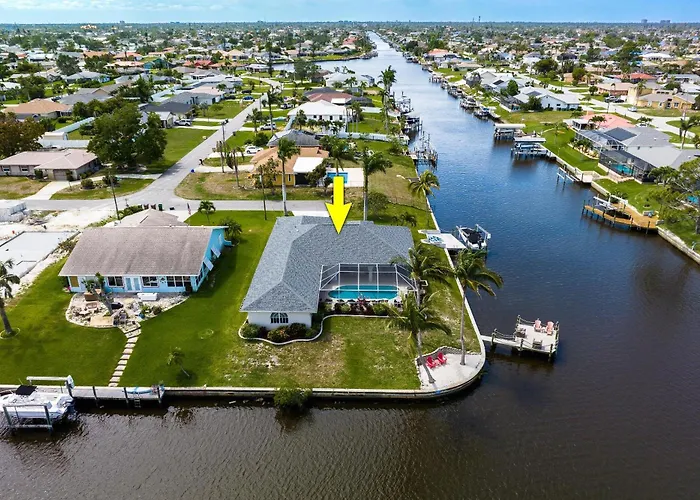 Private Beach And Kayaks ~Sleeps 10- Heated Pool- Villazo Ann - Cape Coral - Roelens Vacations