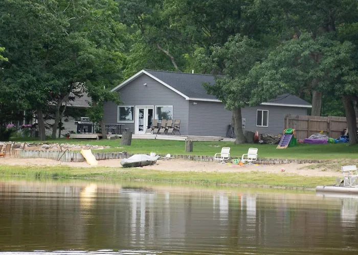 Cozy Home Lake Huron II
