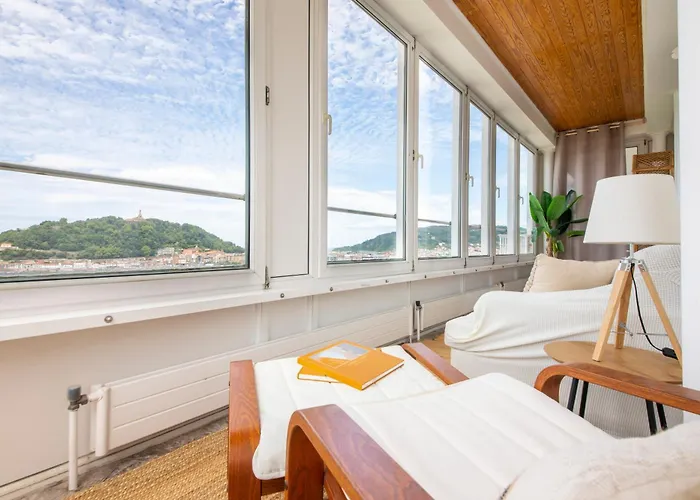 Far Out Inn San Sebastian