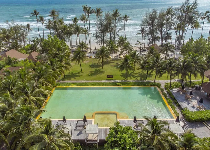 High Season Pool Villa & Spa