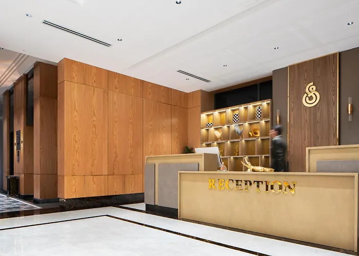 Shamsan Airport Hotel