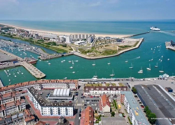 Studio vue sur mer classé 3 étoiles, Calais