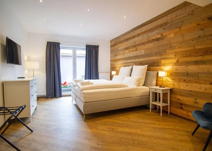 Schiefer Suite Hotel & Apartments