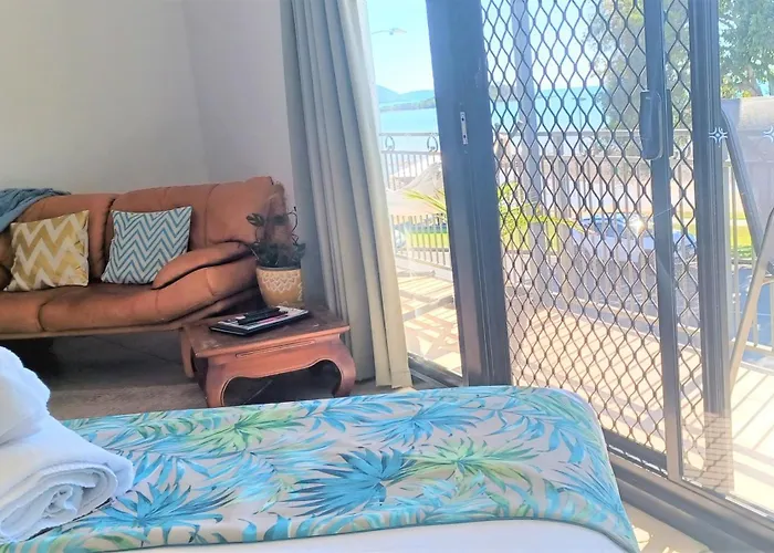 Whitsunday Waterfront Apartments