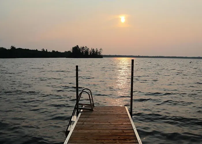 Lakepoint Cottage Resort