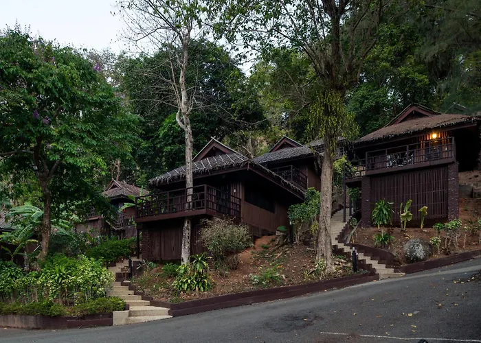 Baan Krating Phuket Resort Naiharn-Sha Plus