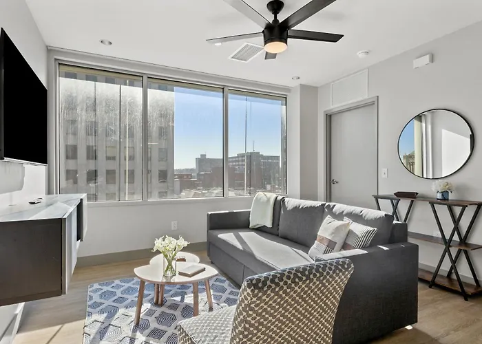 175 Lex - Walkable Downtown Lexington & Rupp Arena - Full Condos