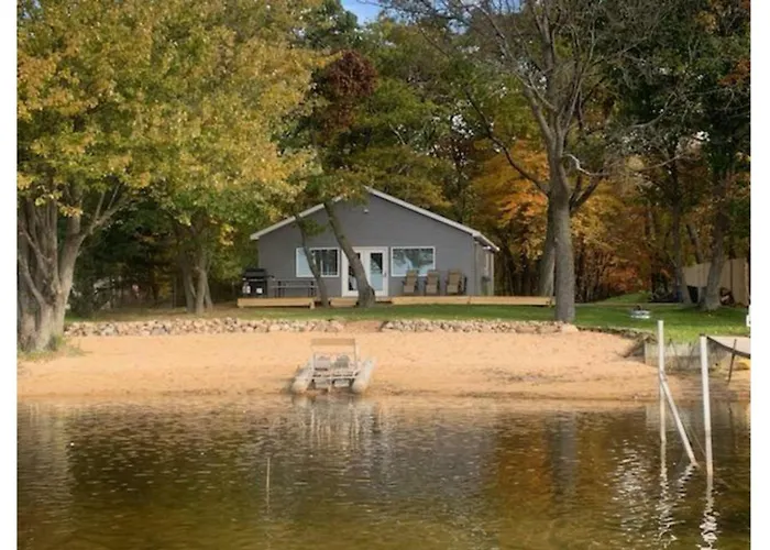 Cozy Home Lake Huron II