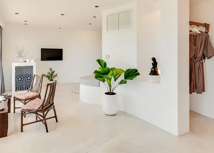 Ampersand Resort